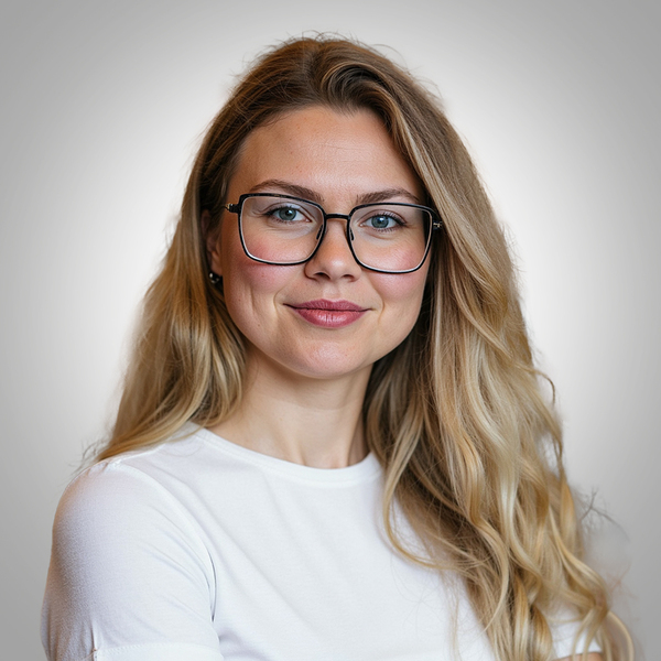 Valeriya Demydenko, Registered Psychotherapist (Qualifying)  